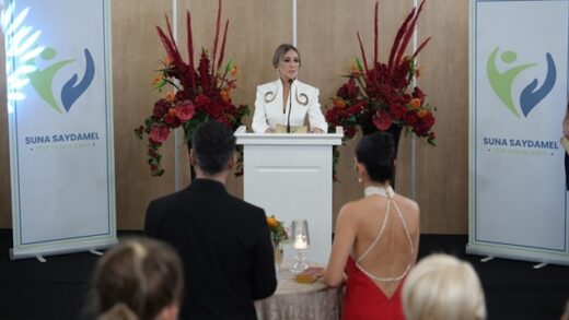 Ben Onun Annesiyim episode 3 online with English